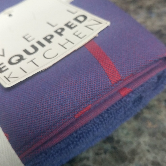 NWT PI DAY 😃 two kitchen pie themed towels - Picture 6 of 6